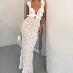 Elegant White Lace Maxi Dress